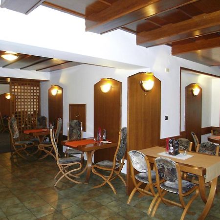 Penzion A Restaurace U Veterana Frenštát pod Radhoštěm エクステリア 写真