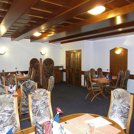 Penzion A Restaurace U Veterana Frenštát pod Radhoštěm エクステリア 写真