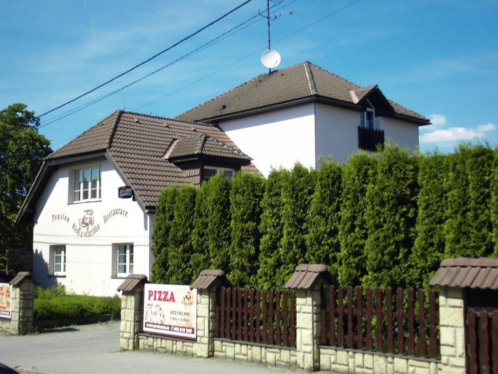Penzion A Restaurace U Veterana Frenštát pod Radhoštěm エクステリア 写真